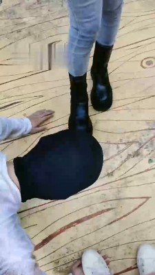 【高难度挑战美学】户外发现小乞丐虐成狗【双视角版】 bf18586_HD绳艺资源