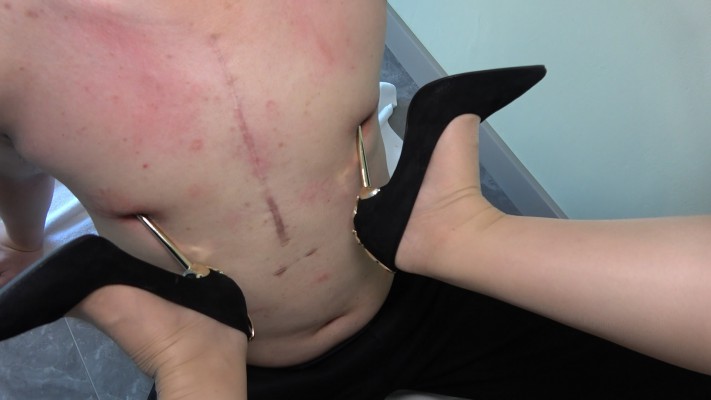 【彼岸花】高跟血虐暴踩乳头 YC-230204-8