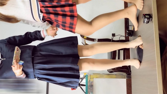 【婧児小主】婧児小意双S全语言踩踏肉丝高跟短靴下踩地板脸羞辱踩死！YC-220322-3