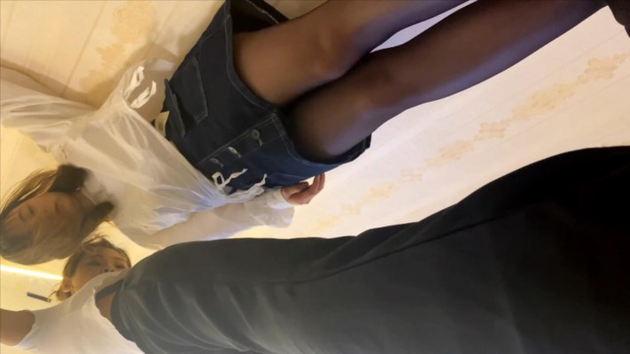 【W.K.T】—双S暴踩脚下贱狗 YC-221122