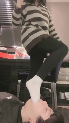【强抚】棉袜裸足强制深喉 bf22399