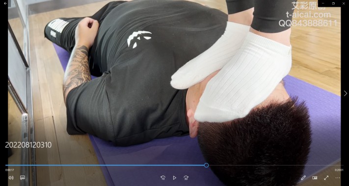 白袜美女教练健身房的残酷制服训练 YC-230415-2