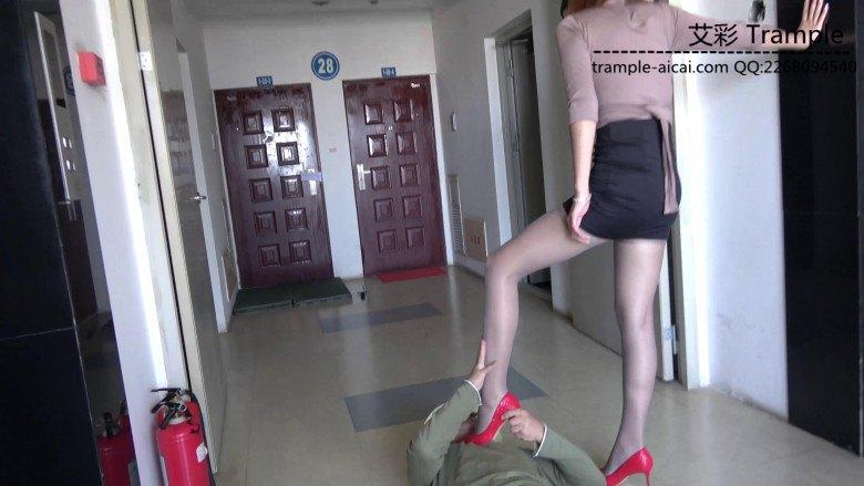 女特工蹂躏、武士中