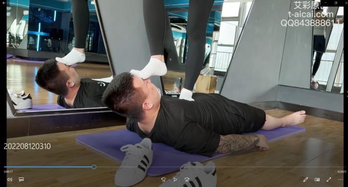 白袜美女教练健身房的残酷制服训练 YC-230415-2