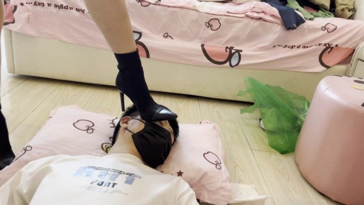 【彼岸花】高跟鞋凶狠踩踏，鞋尖暴踢肚子 YC-220419-3