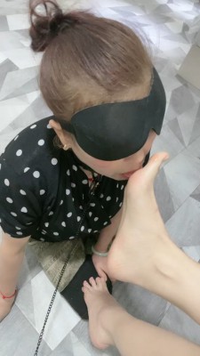 【偏不S】继母跪在女儿脚下做狗 bf19938