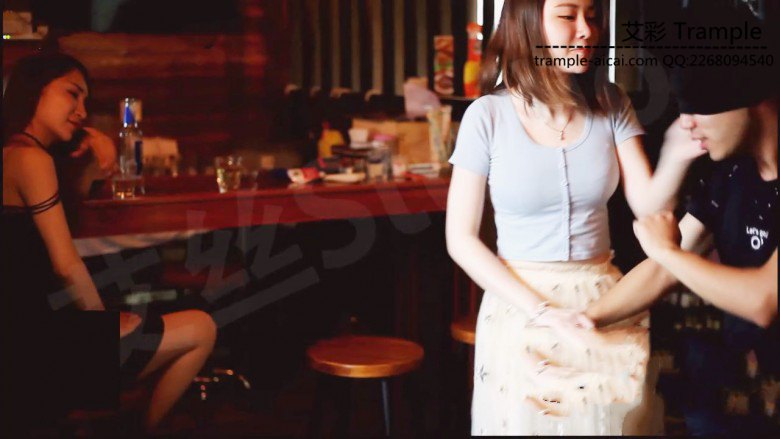 【艾丝Studio】扶桑果儿女王酒吧狠虐贱狗 170618