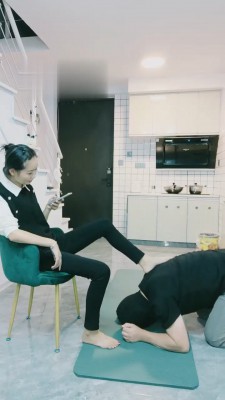 【小小小魔女】卑微房东求 bf19382