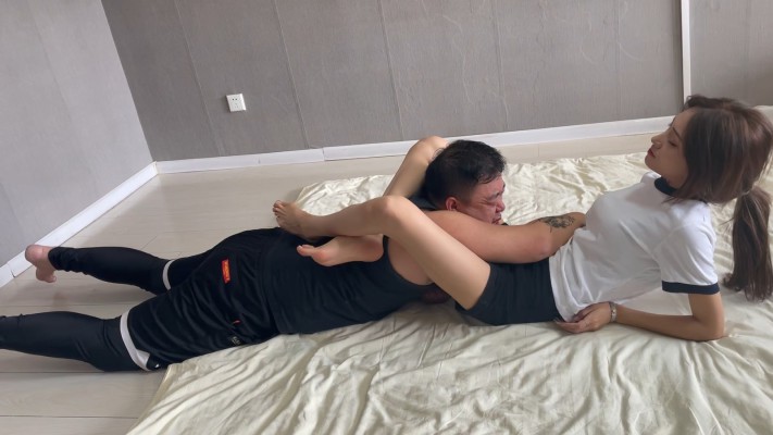 【蛋碎娇娃】『超S·联盟』女神的腿绞绝技 YC-220401-3