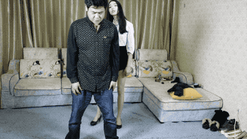 歆凝露脸老师惩罚学生
