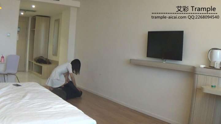 被老婆痛揍
