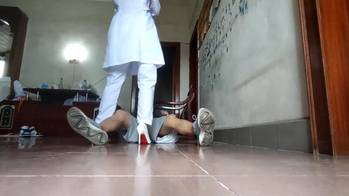 江门小鱼姐姐护士服高跟羞辱黑道老大 YC-220128-3