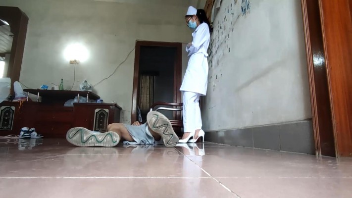 江门小鱼姐姐护士服高跟羞辱黑道老大 YC-220128-3