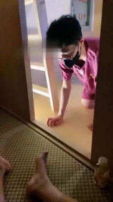 【若依】足浴店让狗舔脚 bf21571_HD绳艺资源