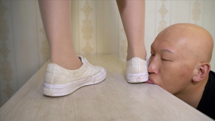 【W.K.T】—绾儿的专用刷鞋机器 YC-220821-4